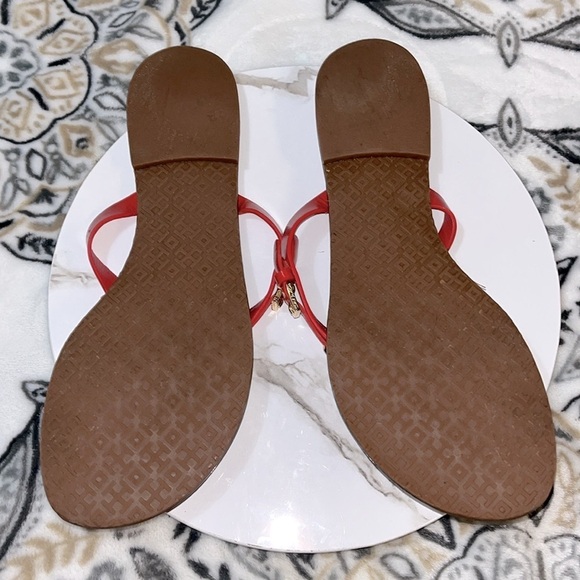 Tory Burch Masaai Red Monogram Flat Thong Patent Saffiano Size 9M final sale - Picture 9 of 11